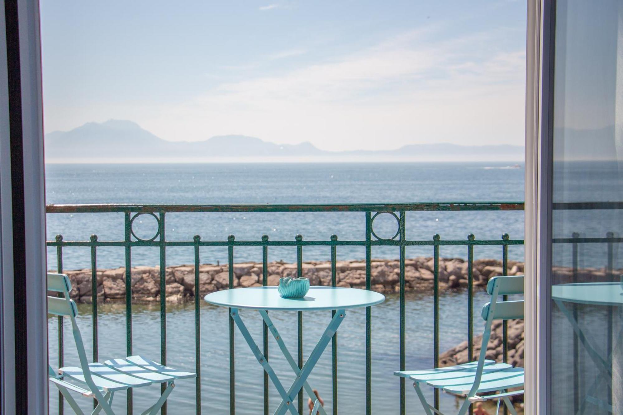 Wanderlust Aria Di Mare Apartment Napoli Bagian luar foto