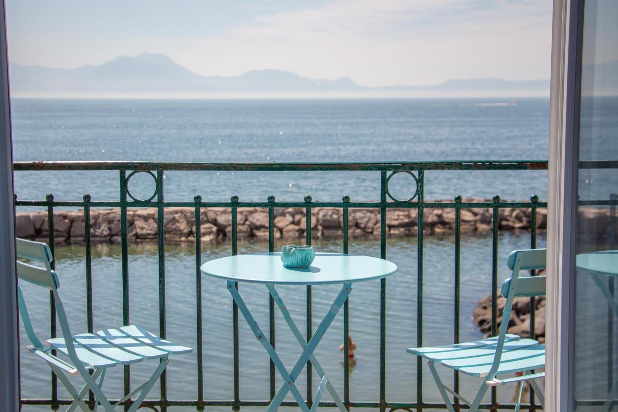 Wanderlust Aria Di Mare Apartment Napoli Bagian luar foto